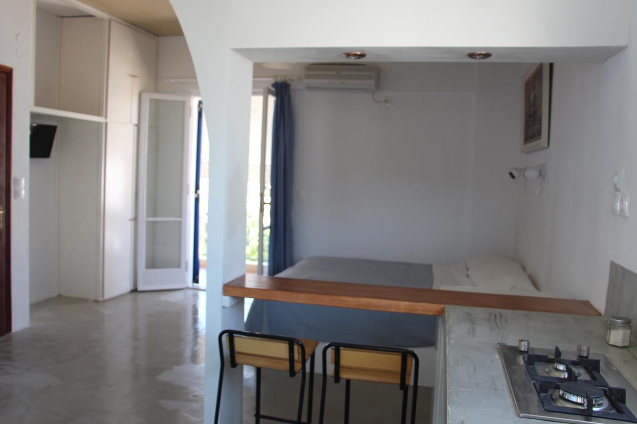 Pansion Andreas Apartment Tínos Exterior foto